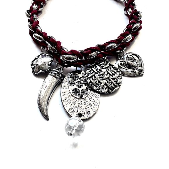 EMBELISHED Red Chain/Rope Necklace with Charms - Picture 2 of 3